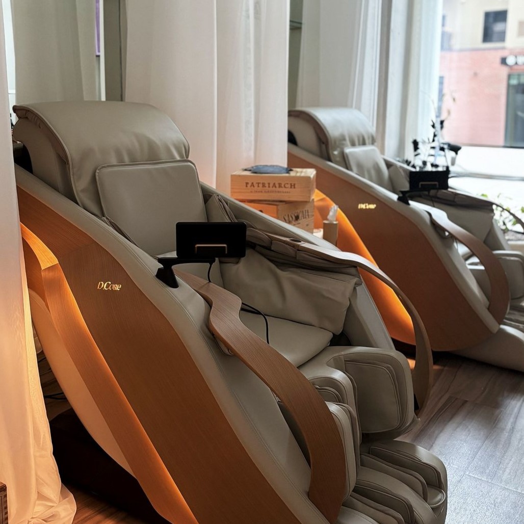 Zero-Gravity Massage Chair