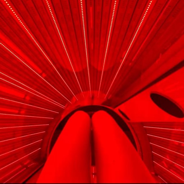 Red Light Hybrid Tanning Bed